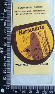 VINTAGE NARACOORTE AUSTRALIA EMBROIDERED SOUVENIR PATCH WOVEN CLOTH SEW-ON BADGE - Picture 1 of 1