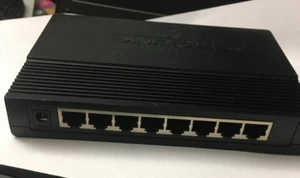 TP-Link TL-SG1008D 8-Port 10/100/1000Mbps Gigabit Ethernet Desktop Switch - Picture 1 of 3