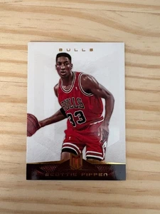 2012-13 Momentum #43 Scottie Pippen - Chicago Bulls - Foto 1 di 2