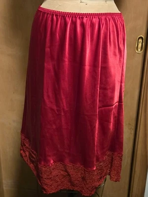 De colección Cabernet Rojo Sedoso Poliéster Medio Deslizamiento Borde de Encaje Pesado  Foto 1 de 3