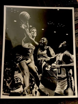 MARK ACGUIRRE NBA BALONCESTO DENNIS RODMAN TIPO 1 FOTO PISTONES DETROIT ABA Foto 1 de 4