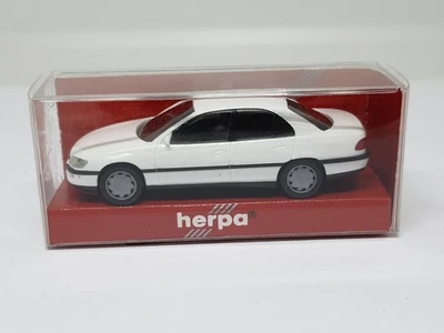 Opel Omega Limousine CD von Herpa Modellauto (3B) - Bild 1 von 2