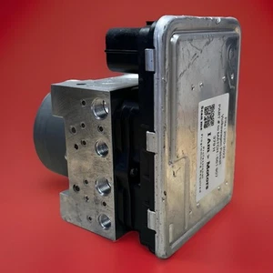 Refurbished ABS Brake Pump Module 2020-2022 Volkswagen Passat | 561 907 379 H - Picture 1 of 5
