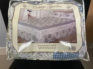 COTTAGE GARDEN HANDCRAFTED LUXURIOUS QUILTED BEDSPREAD and PILLOW SHAMS SET NEW. - Picture 1 of 4