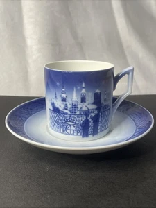 Royal Copenhagen Cup & Saucer 1988 Christmas Eve in Copenhagen - Picture 1 of 5