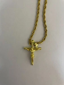 Colgante Cruz Religiosa Chapado en Oro 18K Collar Jesucristo Plata de Ley - Imagen 1 de 2