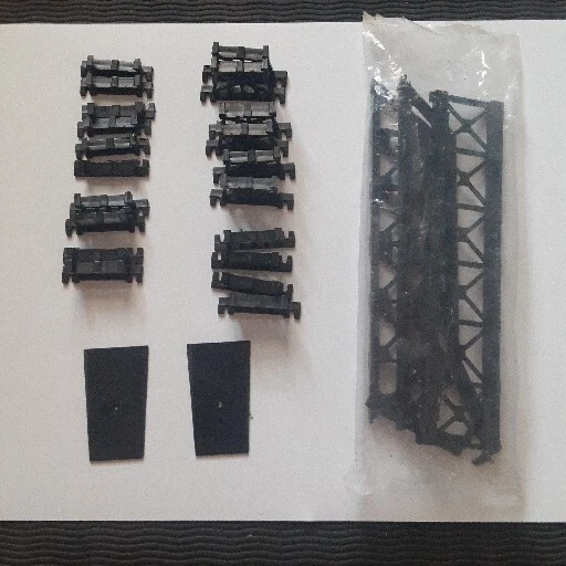 HO Scale Bachmann 46225 Bridge Trestle Set Loose for Electric Model Trains - Image 1 of 4