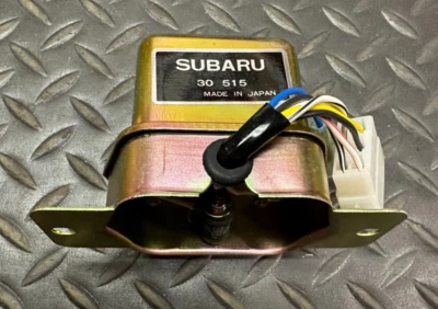 Regulador de tensão Bosch - 30 515/30515 - Para Subaru Deluxe/DL/GL e outros - Imagem 1 de 4