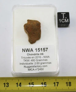 Météorite NWA 15157 dans une boite Chondrite H6 (NWA - 2.60 grammes - 003) - Picture 1 of 7