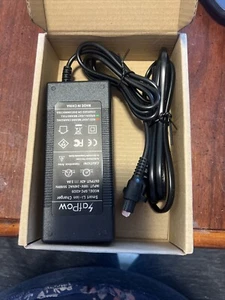 Adattatore spina alimentazione 42 V a caricatore tre poli modello SPC – 42020 - Foto 1 di 7