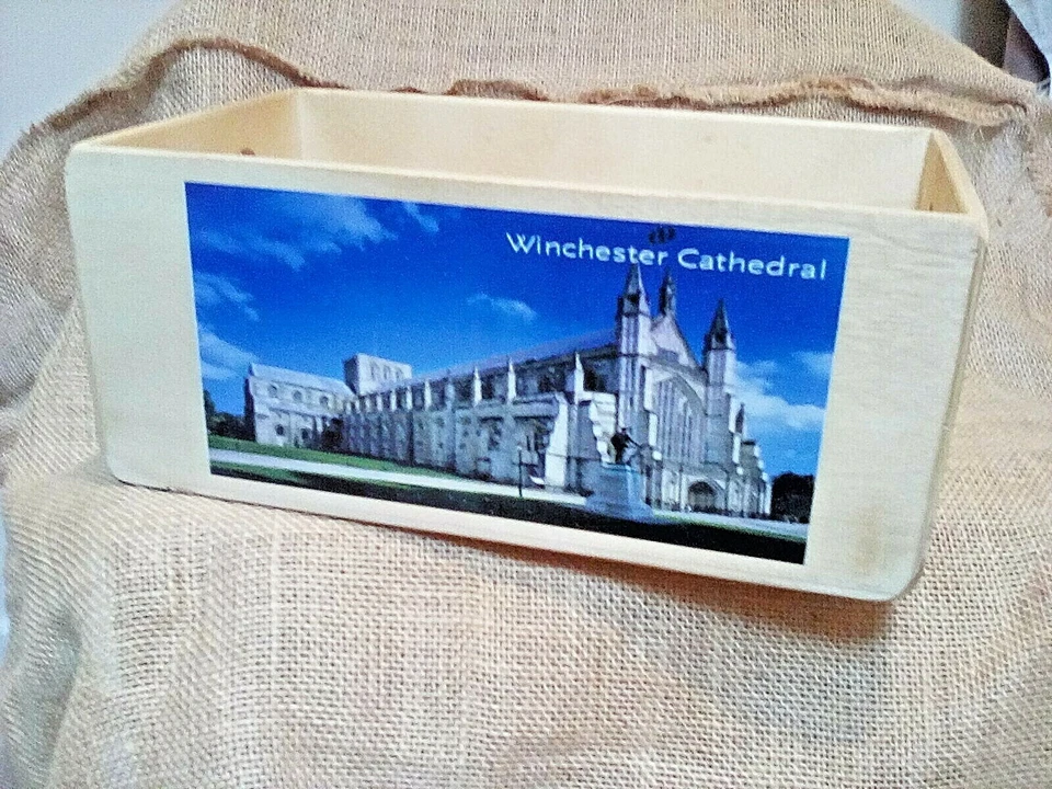 Rustic style wooden storage box printed with an image of WINCHESTER CATHEDRAL. - Image 1 of 1