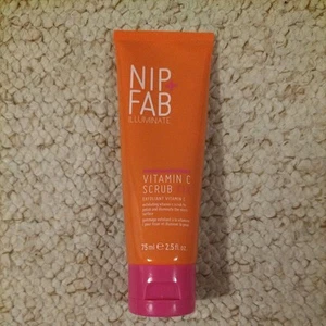 Nip+Fab Illuminate Vitamin C Scrub Fix Exfoliates Polishes Face Skin - Picture 1 of 1