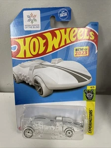 Hot Wheels Experimotors 4/5 HW Braille Racer - Twin Mill 85/250 Blanco - Imagen 1 de 4