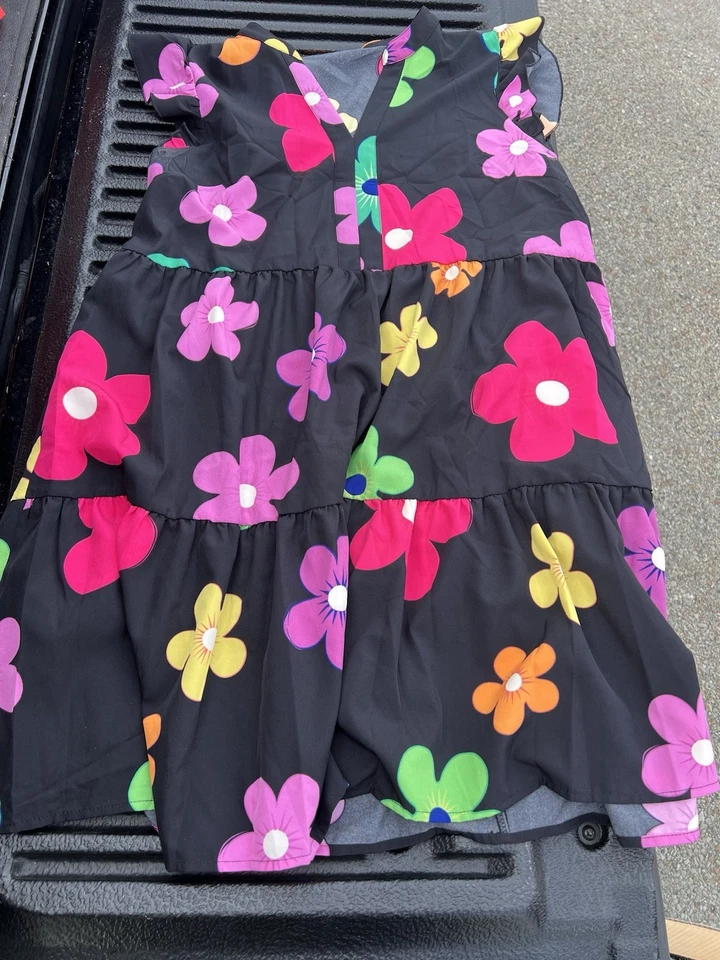 Черное платье с разноцветными цветами размер XL - Изображение 1 из 1