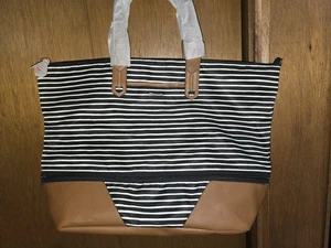 Stella & Dot Your Adventure Awaits Large Expandable Back & White Stripe Tote Bag - Picture 1 of 9