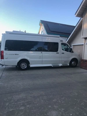 2020 Pleasure-Way Plateau FL  22' Class B Motorhome C79180076 - Image 1 of 4