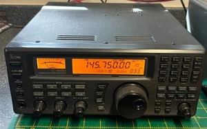 Icom IC-R8500. Communications Receiver. Good working condition. - Zdjęcie 1 z 4