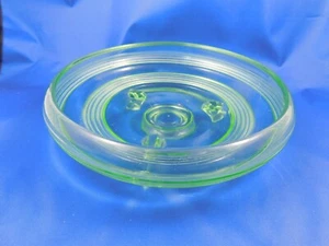 VINTAGE CANDY DISH HOCKING GREEN GOOD CONDITION 6" X 2" THREE LEGS BEAUTIFUL - Picture 1 of 4
