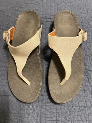 Sandalias ajustadas de lujo con puntera plateada Fitflop para mujer talla 8 458-011 Foto 1 de 4