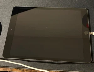 iPad 8. Generation 2020 Plus Apple Pencil - Bild 1 von 8