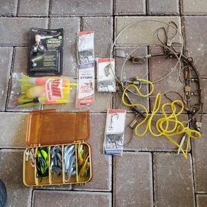 Outdoor Sports Fishing Lures Bait Supplies Hooks,Grubs,Shad Bobbers Gill Hooks  - Picture 1 of 8