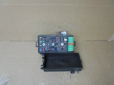 04 05 Saturn L300 Engine Fuse Box Relay Junction Block Panel 2004 2005 22703738 - Image 1 of 3