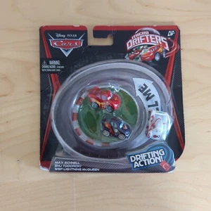NUOVO-Disney Pixar Cars Micro Drifters Max Schnell Shu Todoroki Lightning McQueen - Foto 1 di 5