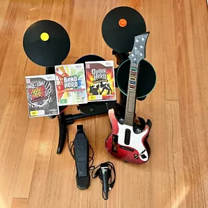 Nintendo Wii Guitar Hero Band Hero Bundle -, Batería, Guitarra, Micrófono, 3 Juegos Wii U - Imagen 1 de 16