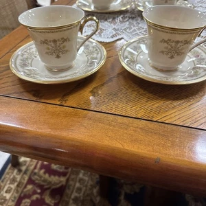 Lenox Fine China "CASTLE GARDEN" 2 Sets Cups and Saucers 3" tall - Picture 1 of 6
