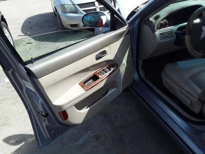 Grille CX Fits 05-07 ALLURE 1458120 - Image 1 of 4