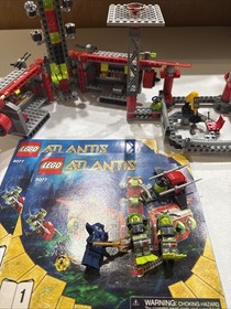 LEGO Set 8077 - Atlantis Exploration HQ - 99% Complete W Minifigures And Instru