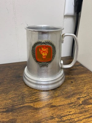 Taza Wolfpack Stein vintage de metal con fondo transparente NC State NCSU Foto 1 de 4