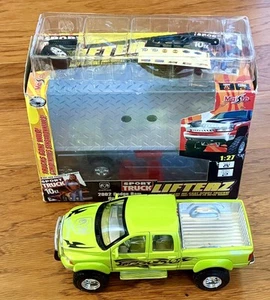 Free Ship Maisto Assembly Line Lifterz 2002 Dodge Ram Quad Cab Truck 1:27 Built - Picture 1 of 6