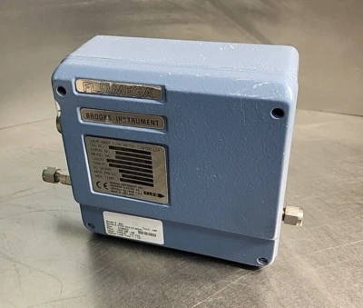 Brooks 5882BA1  Flomega Mass Flow Meter / Controller/ AF4AA(BIN 3.2.4) - Image 1 of 4