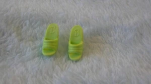 Barbie limettengrüne Absätze/Pumpen B innen gestempelt - Bild 1 von 4