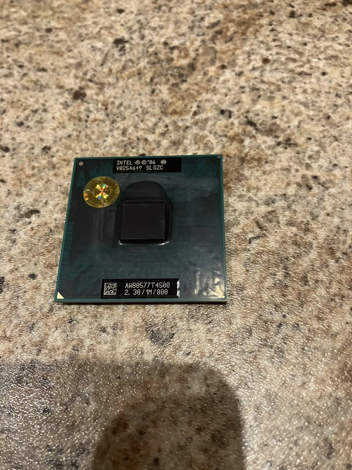 Intel Pentium T4500 2.3GHz SLGZC CPU Processor For Laptop - Image 1 of 1
