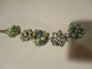 Vintage Armband grüne Perlen klar Blume & Diamant Form Brosche Kunstperlen - Bild 1 von 12