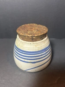 Vintage Ton Kunstkeramik blau gestreift Apotheker Glas signiert mit Korkdeckel - Bild 1 von 8