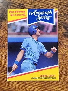 1992 Mootown Snackers Auto Series Food Issue W/ Coupon George Brett #21 HOF - Picture 1 of 3