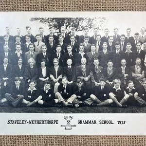 FOTOGRAFÍA VINTAGE STAVELEY-NETHERTHORPE ESCUELA PRIMARIA 1937 EN BLANCO Y NEGRO - Imagen 1 de 10