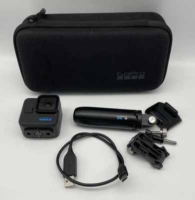 Pacchetto mini action camera GoPro Hero 11 nera - Immagine 1 di 4