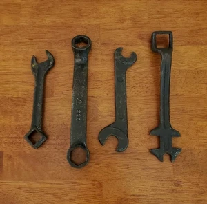 Antique Buggy Wrench Cast Iron Lot Marked Patented Primitive Original Box End - Picture 1 of 7