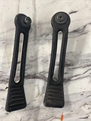 Yamaha Phazer 1985-1995 moto de nieve OEM capó permanezca conectores de goma Foto 1 de 2