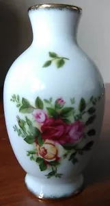 Royal Albert Old Country Roses Bud Vase - Picture 1 of 2
