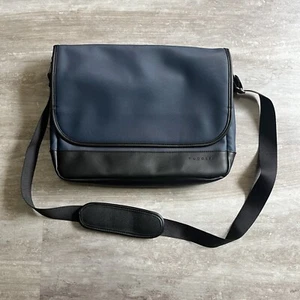 Bugatti Navy Gin & Twill Messenger Bag Laptop Bag Vegan Leather Crossbody Strap - Picture 1 of 12