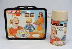VINTAGE 1969 FAMILY AFFAIR THERMOSKANNE BROTDOSE MIT THERMOSKANNE SEHR GEPFLEGT - Bild 1 von 13