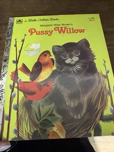 Vintage Little Golden Book PUSSY WILLOW. COPYRIGHT 1951 BY MARGARET WISE BROWN - Picture 1 of 3