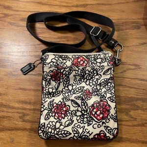 Bolso Bandolera Mujer Floral Margarita COACH AMAPOLA Graffiti Satén Patente ¡Cartera! - Imagen 1 de 7