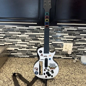 Guitar Hero Nintendo Wii Gibson Guitar White RedOctane Model 95125.805 Les Paul - Picture 1 of 7