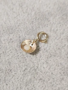 Colgante reconstruido genuino de oro amarillo sólido de 14K con ópalo etíope genuino - Imagen 1 de 12
